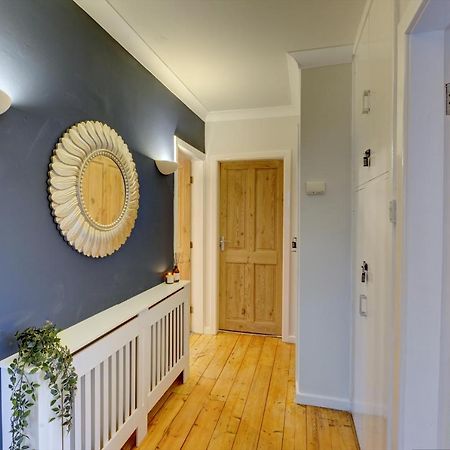 Kist Accommodates - Stylish Headingley Apartment - Parking - 500 Mps Wifi Meanwood Exterior photo